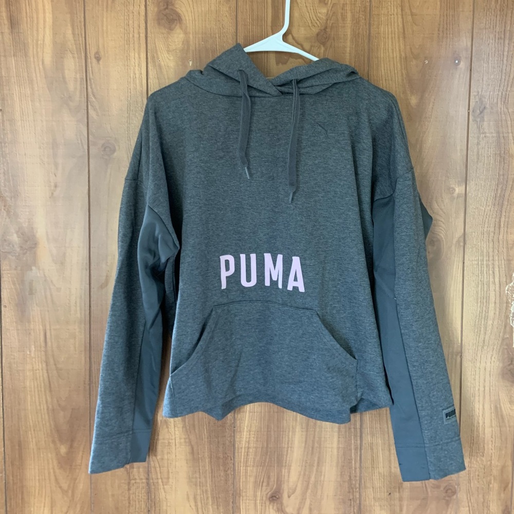 Puma sweatshirt medium